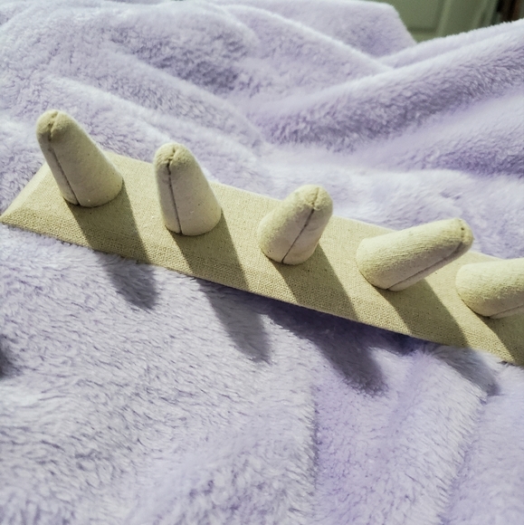 5 Finger Jewelry Ring Display Stand - Picture 3 of 6